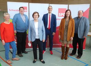 Delegierte des SPD OV Nördlingen mit derm Kreisvorsitzenden und MdB Christoph Schmid