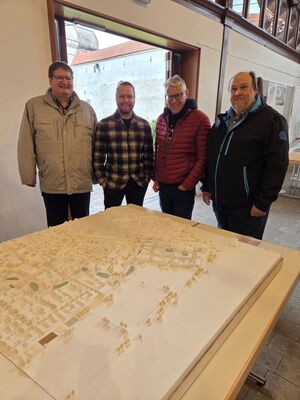 v.l. n re. Johann Kechele; Stefan Schmidt; Jürgen Greiner und OV Vors. Thomas Stowasser